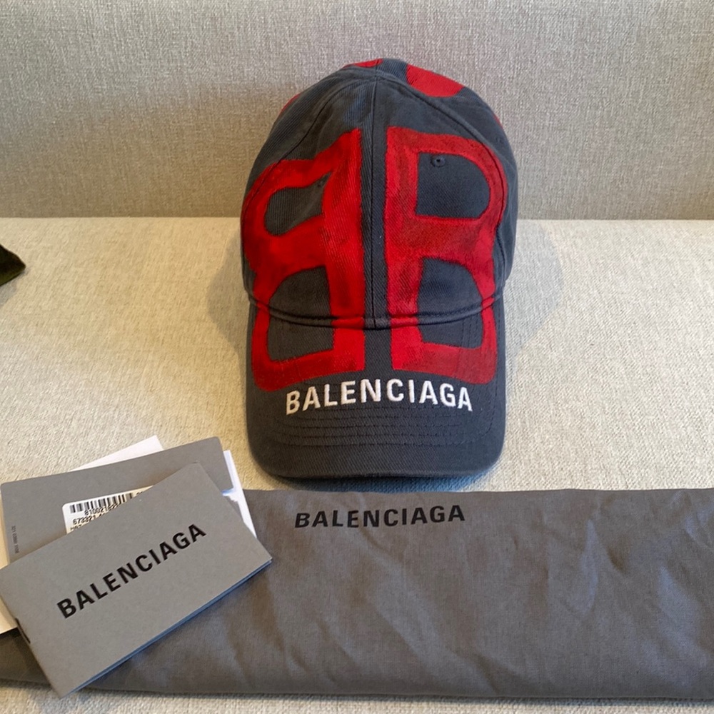 BALENCIAGA HAT